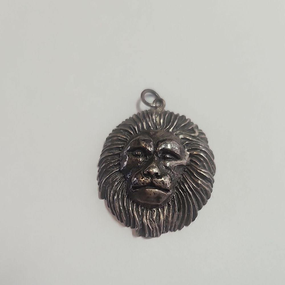 Sterling Silver Lion Head Pendant
